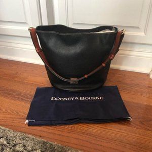 Dooney & Bourke Thea Feed Bag
